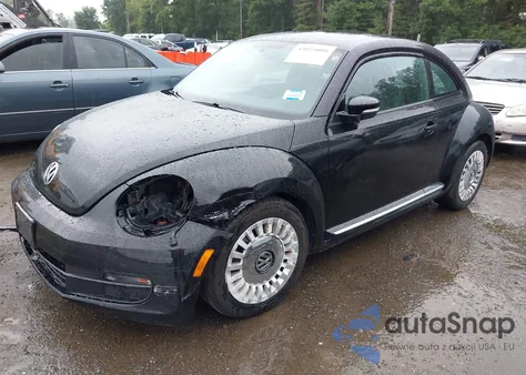 2015 Volkswagen Beetle 1.8T z USA, uszkodzony, nr VIN 3VWJ17AT8FM623288